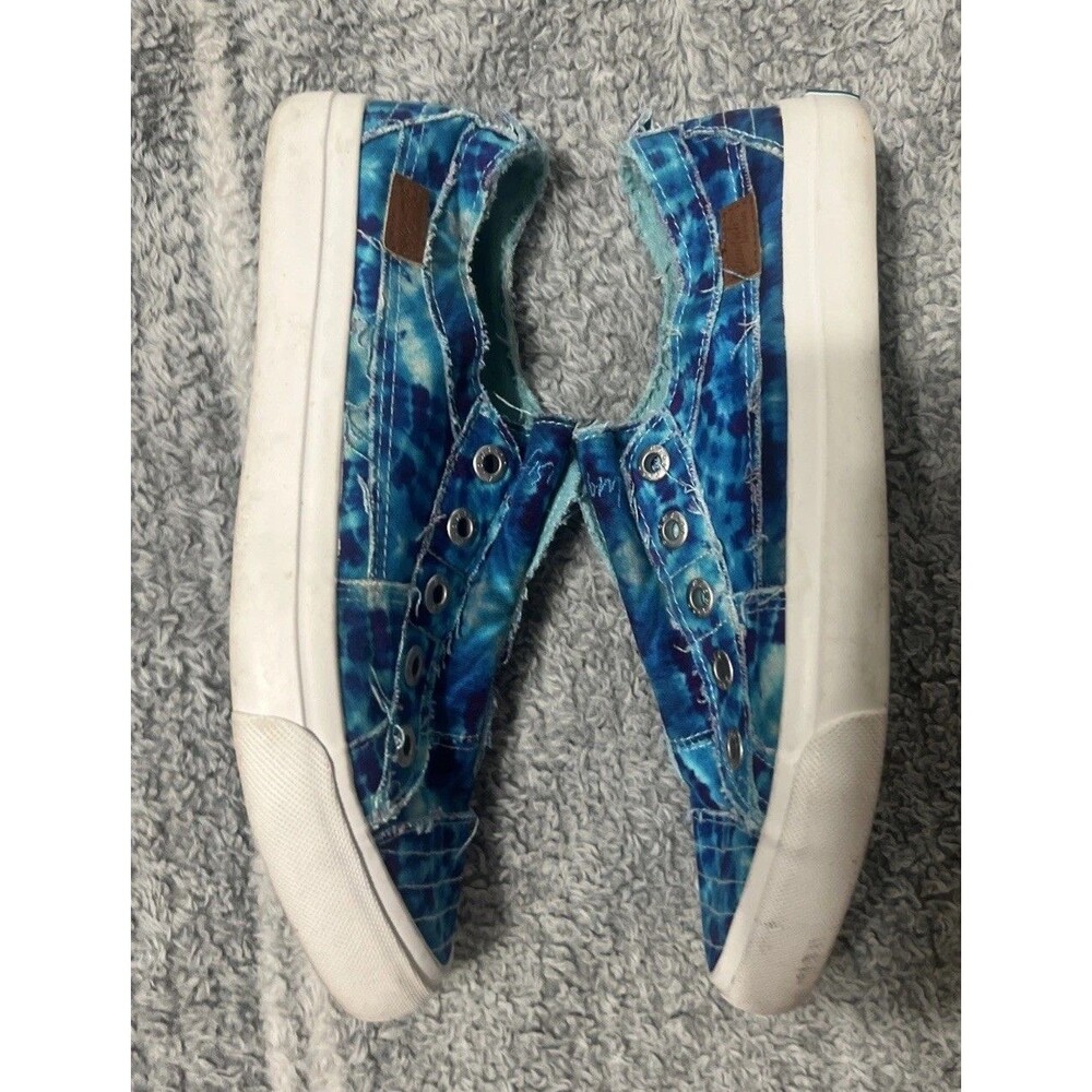 Blowfish tie-dye slip on sneakers Sz 9 Boho Cottage Core Grunge Beachy